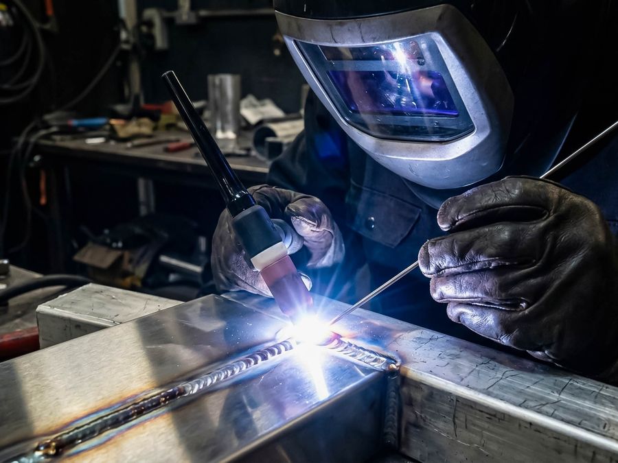WIG-Schweißgeräte für Stahl, Edelstahl und Aluminium in der Werkstatt